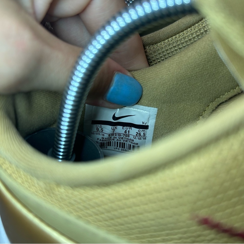 Nike Air Max Jewell Sneakers 910313-700 Womens sz 9.5 - gold - Picture 6 of 6